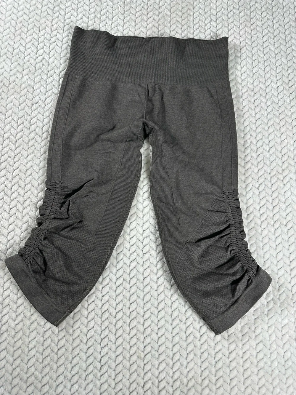Lululemon In The Flow Crop 6 Heathered Fatigue Green Seamless Pant